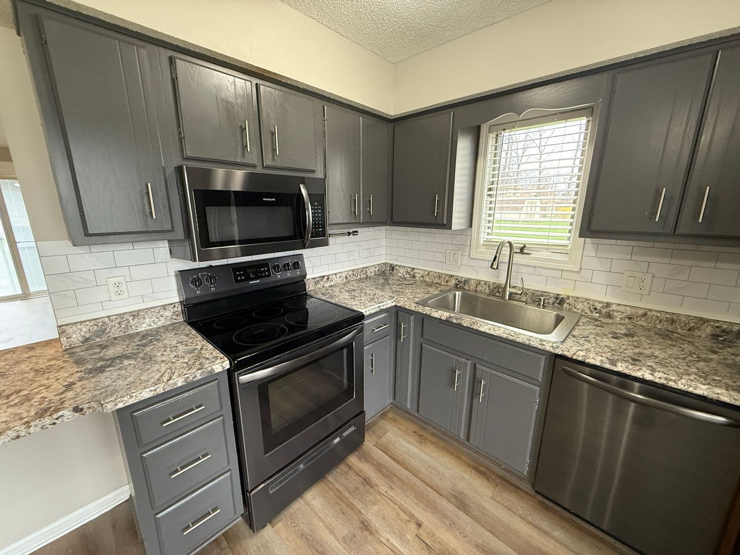 Fort Wayne House: 6328 Neighbor Dr.