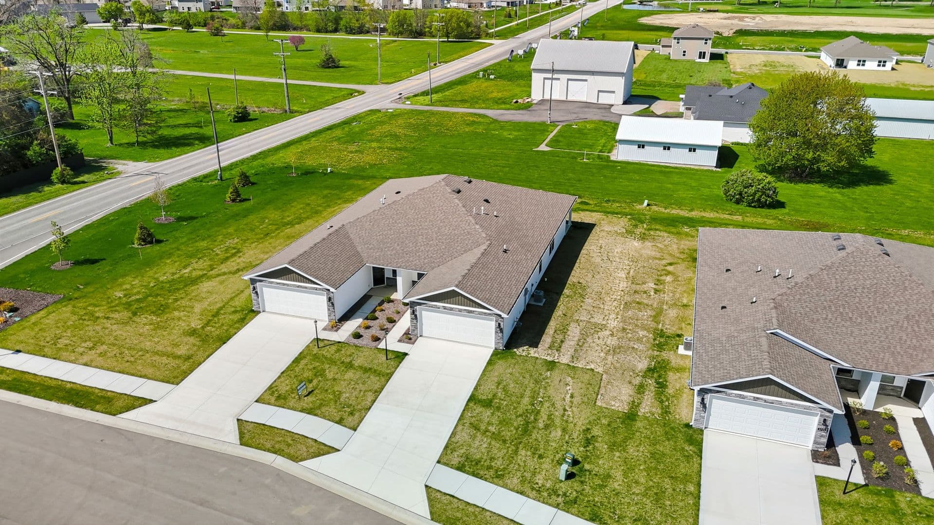 Fort Wayne Apartment: 3782 Thunderhawk Pass