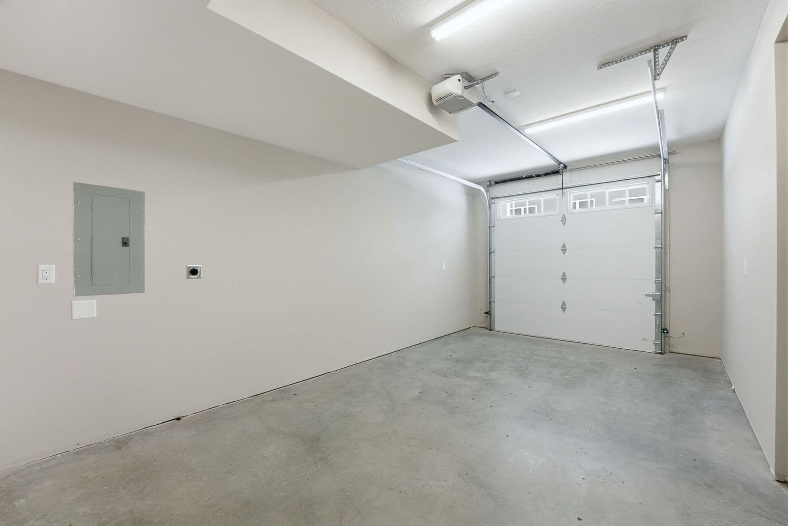 Fort Wayne Apartment: 2890 Getz Road
