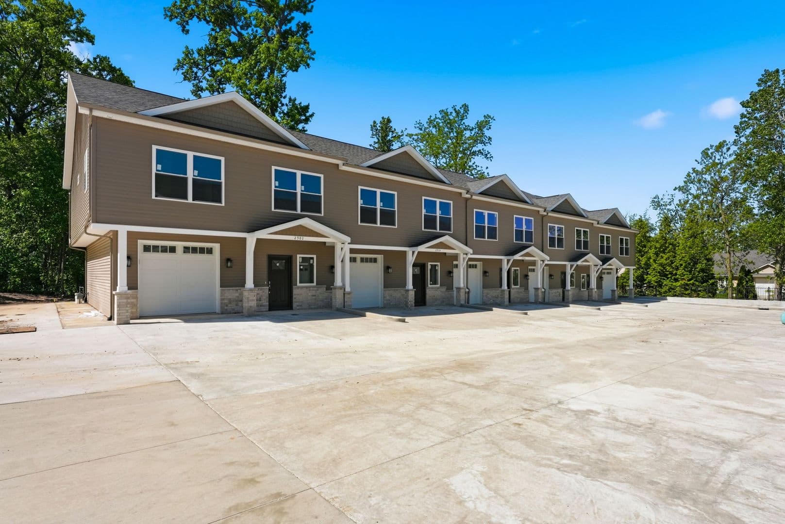 Fort Wayne Apartment: 2890 Getz Road