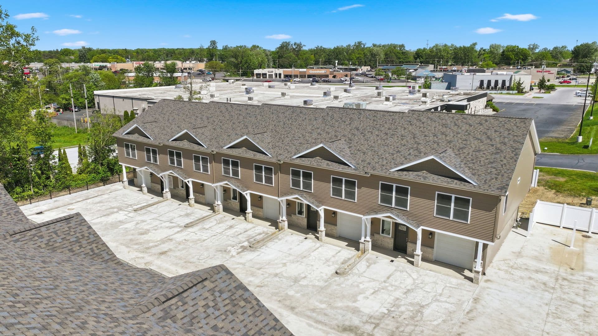 Fort Wayne Apartment: 2890 Getz Road