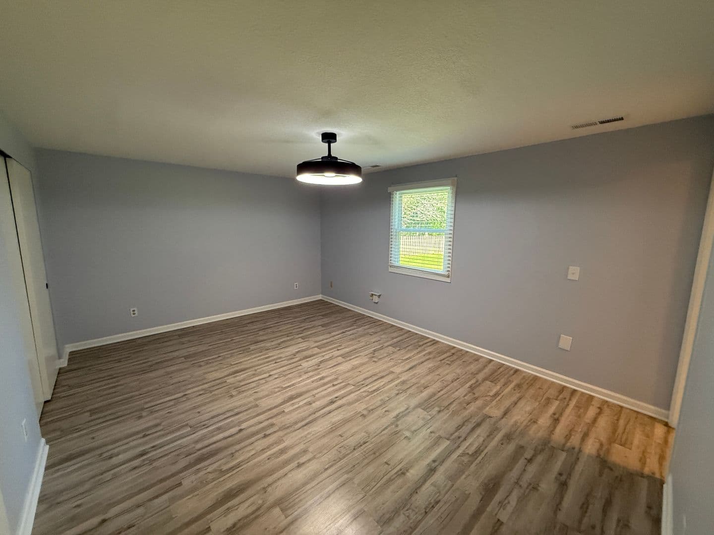 Fort Wayne House: 4734 Queensbury Dr.