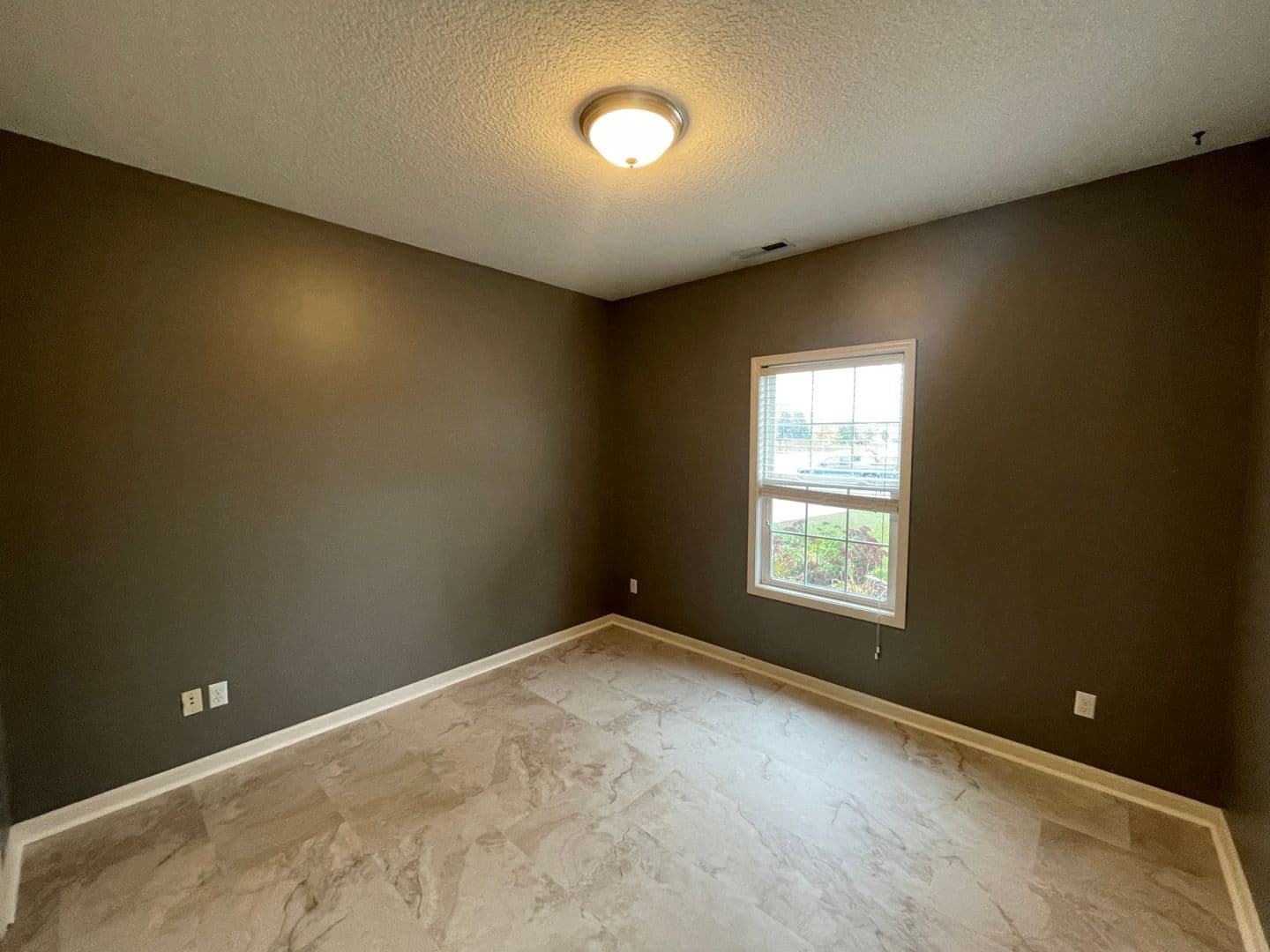Roanoke House: 11035 Constantia Cove