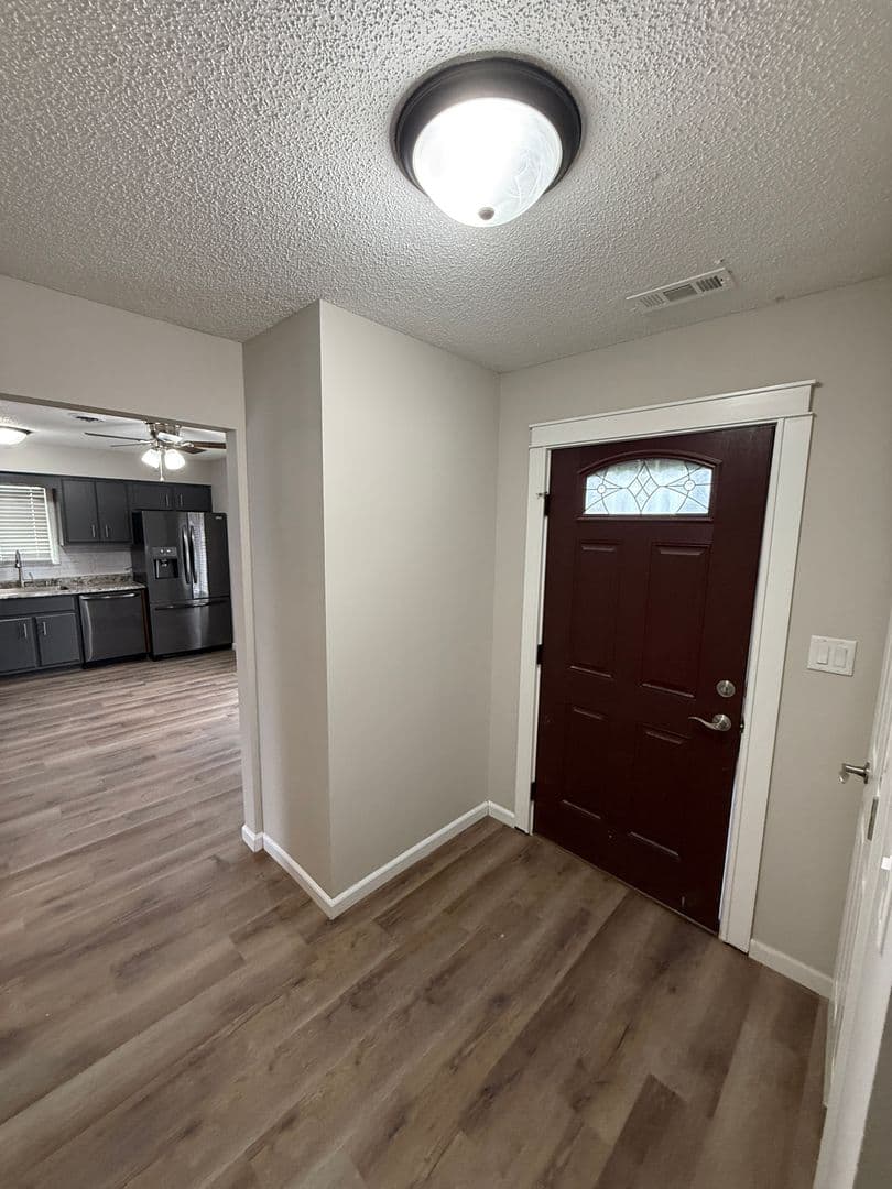Fort Wayne House: 6328 Neighbor Dr.