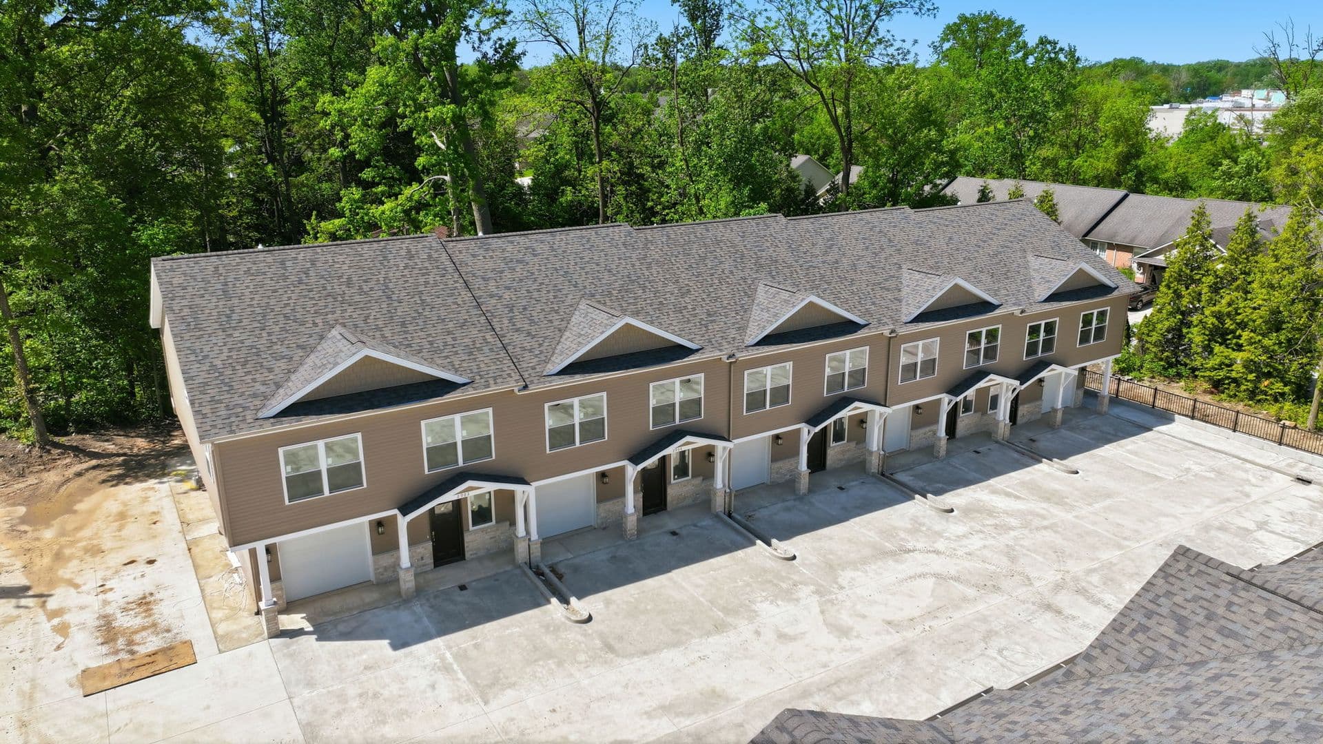 Fort Wayne Apartment: 2890 Getz Road