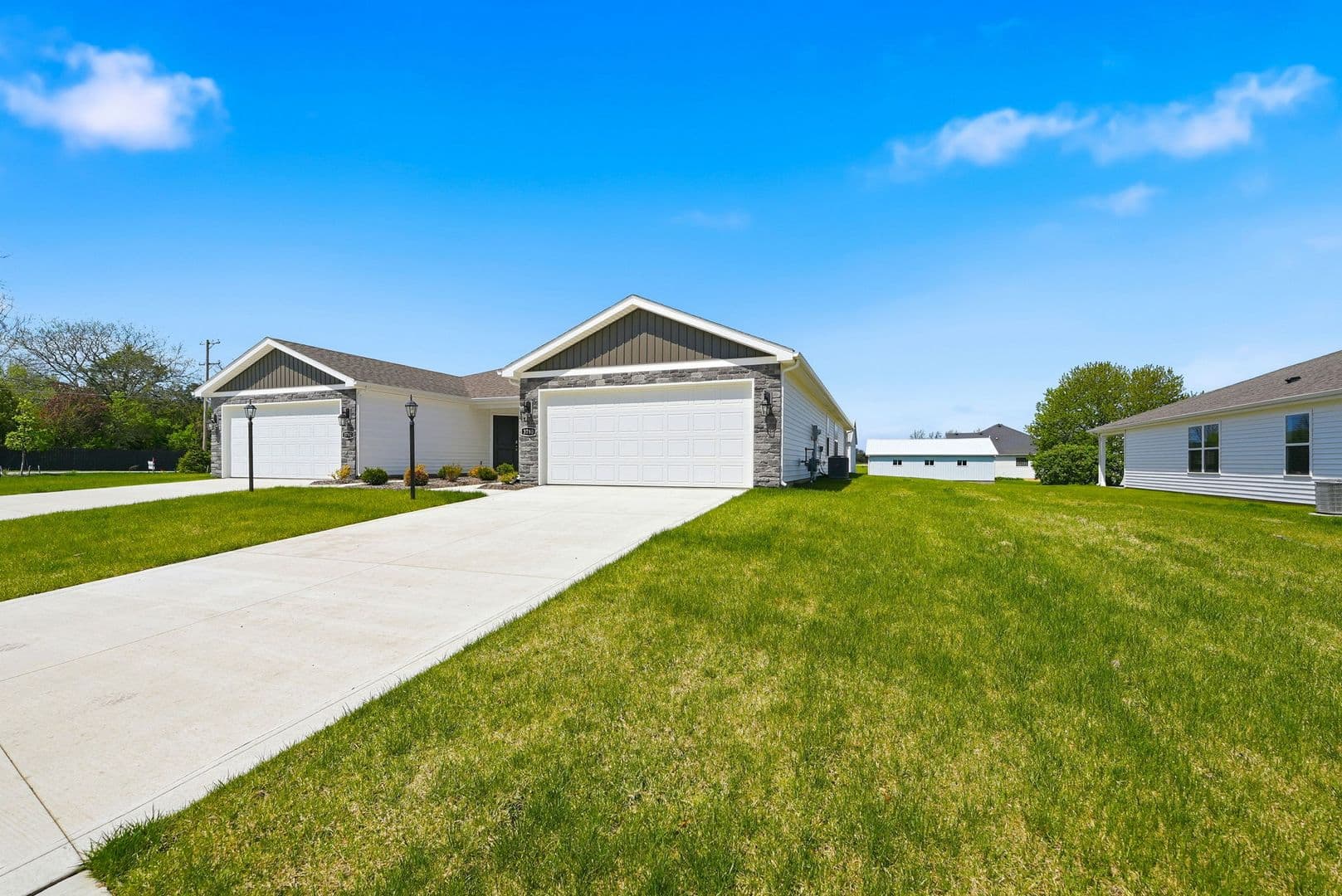 Fort Wayne Apartment: 3782 Thunderhawk Pass