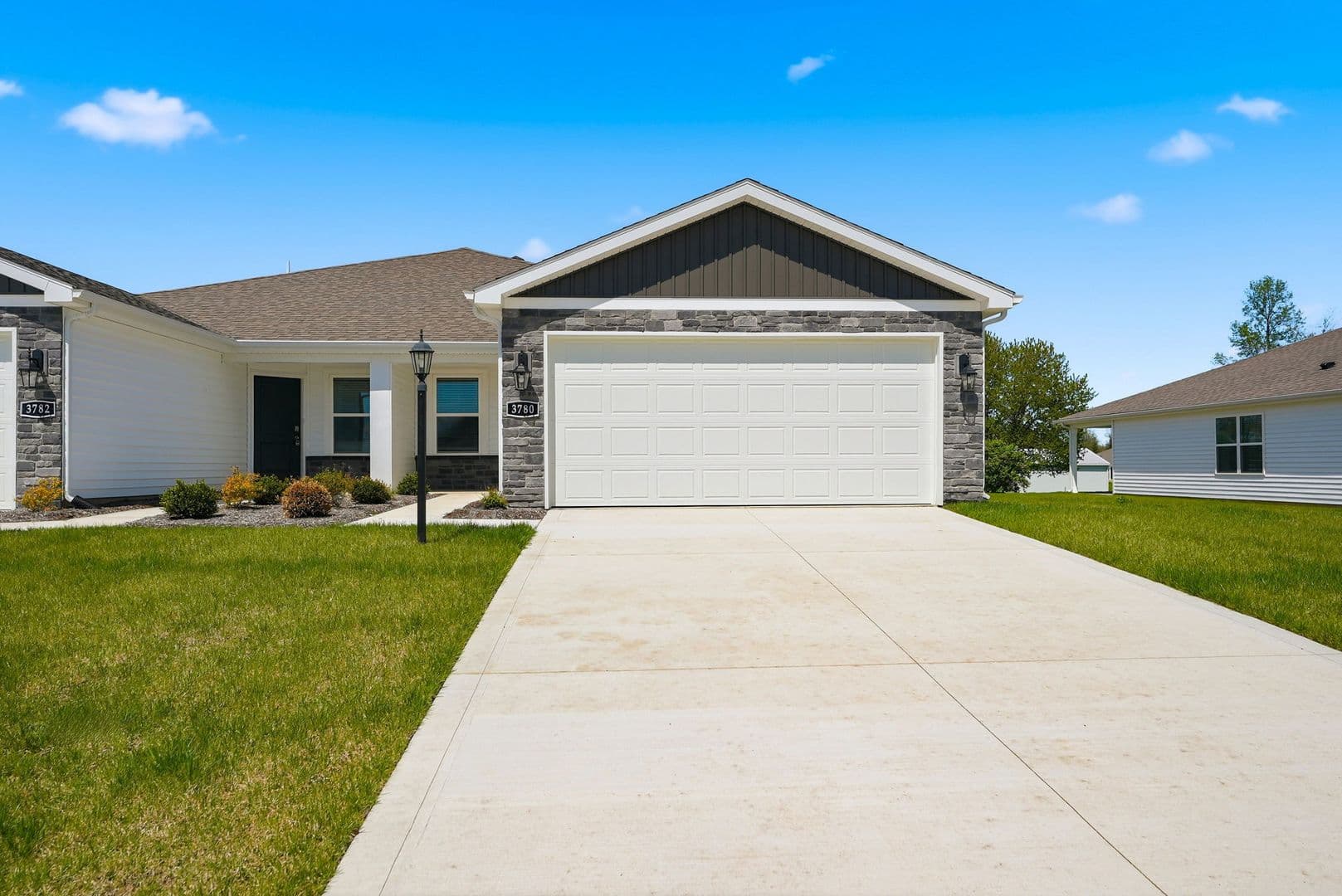 Fort Wayne Apartment: 3782 Thunderhawk Pass