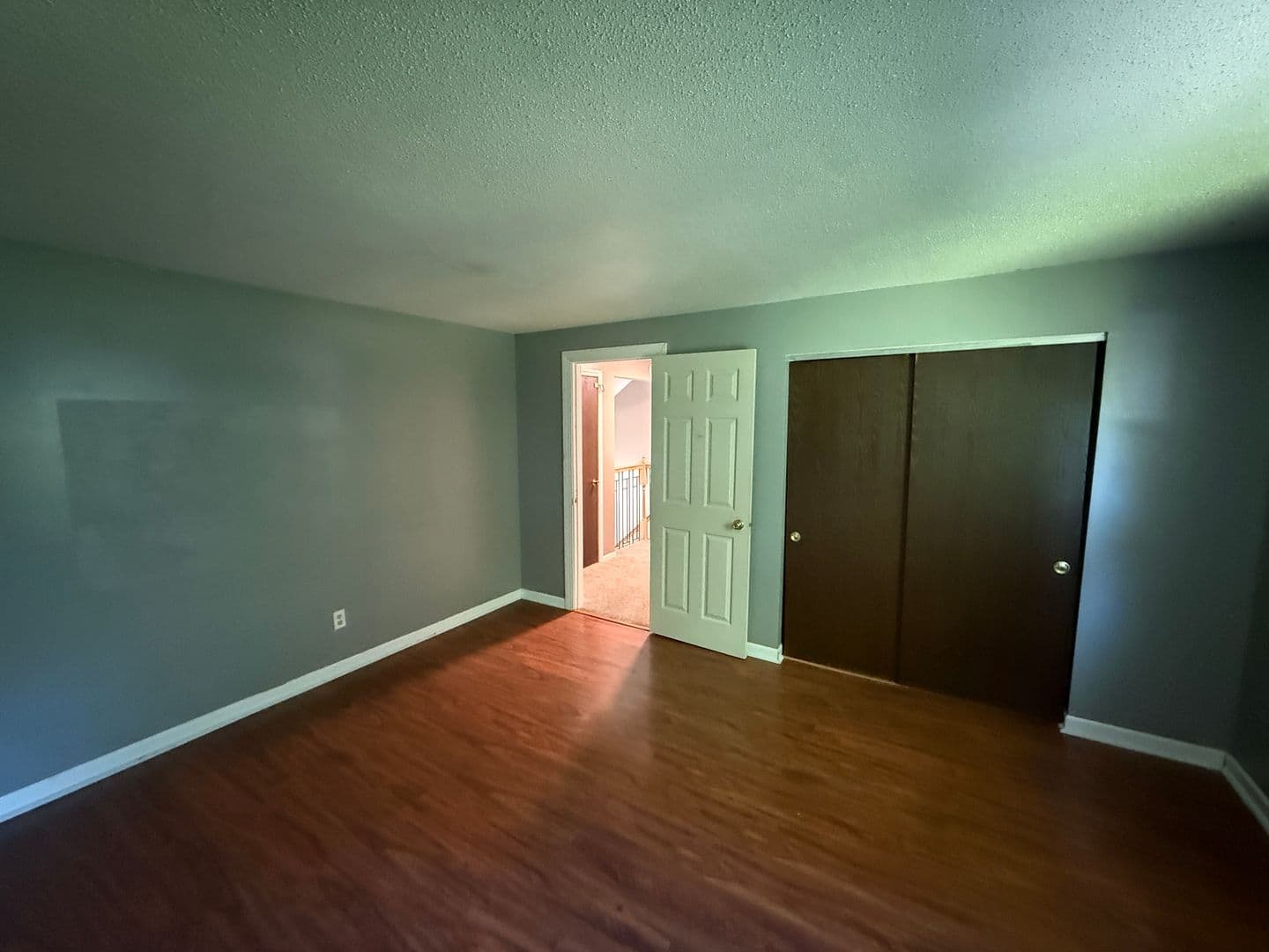 Fort Wayne House: 4734 Queensbury Dr.