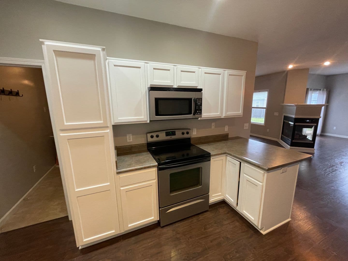 Roanoke House: 11035 Constantia Cove