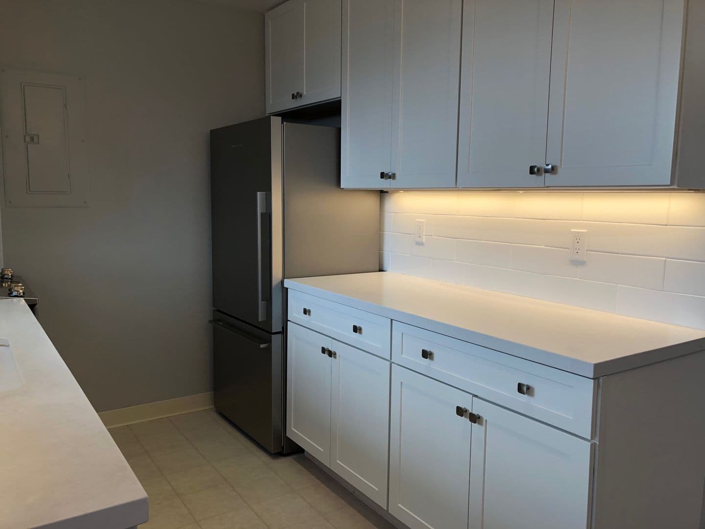 Sunnyvale Apartment: 1674 Hollenbeck Avenue