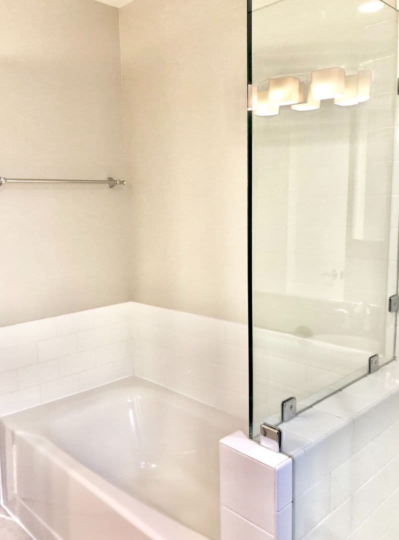 Menlo Park Apartment: 1010 Noel Drive