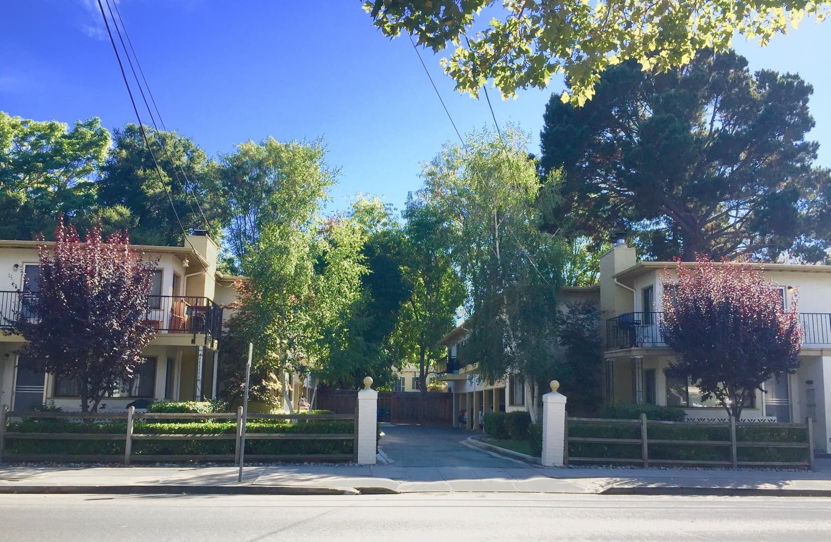 Menlo Park Apartment: 1041 Laurel Street