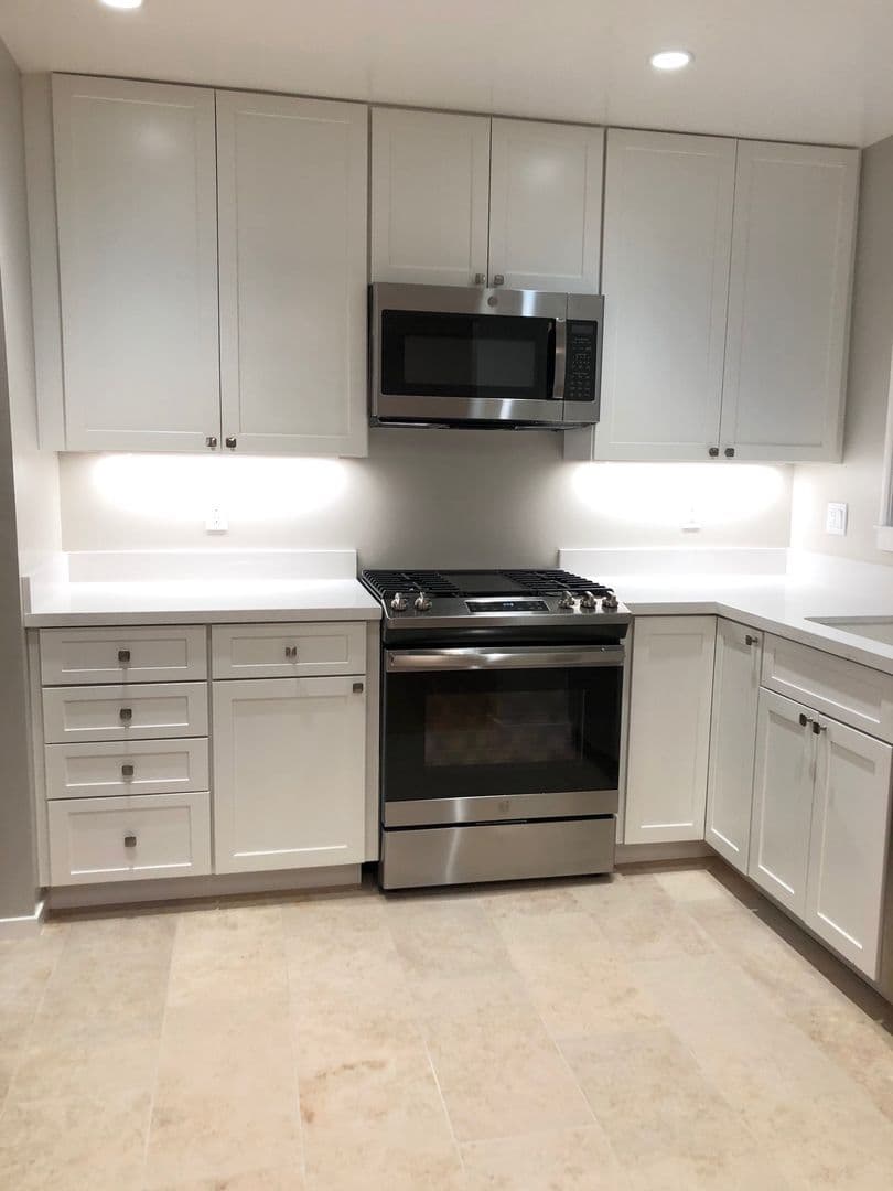 Menlo Park Apartment: 1041 Laurel Street