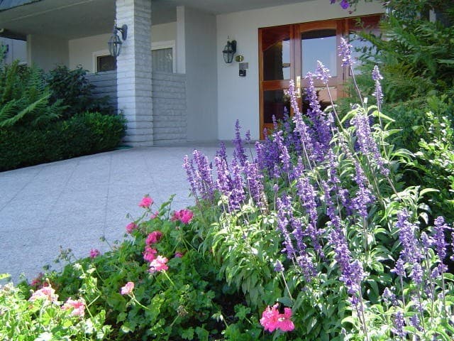 Mountain View Apartment: 2645 California Street