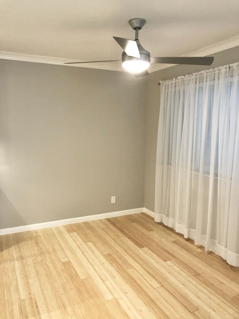 Menlo Park Apartment: 1010 Noel Drive