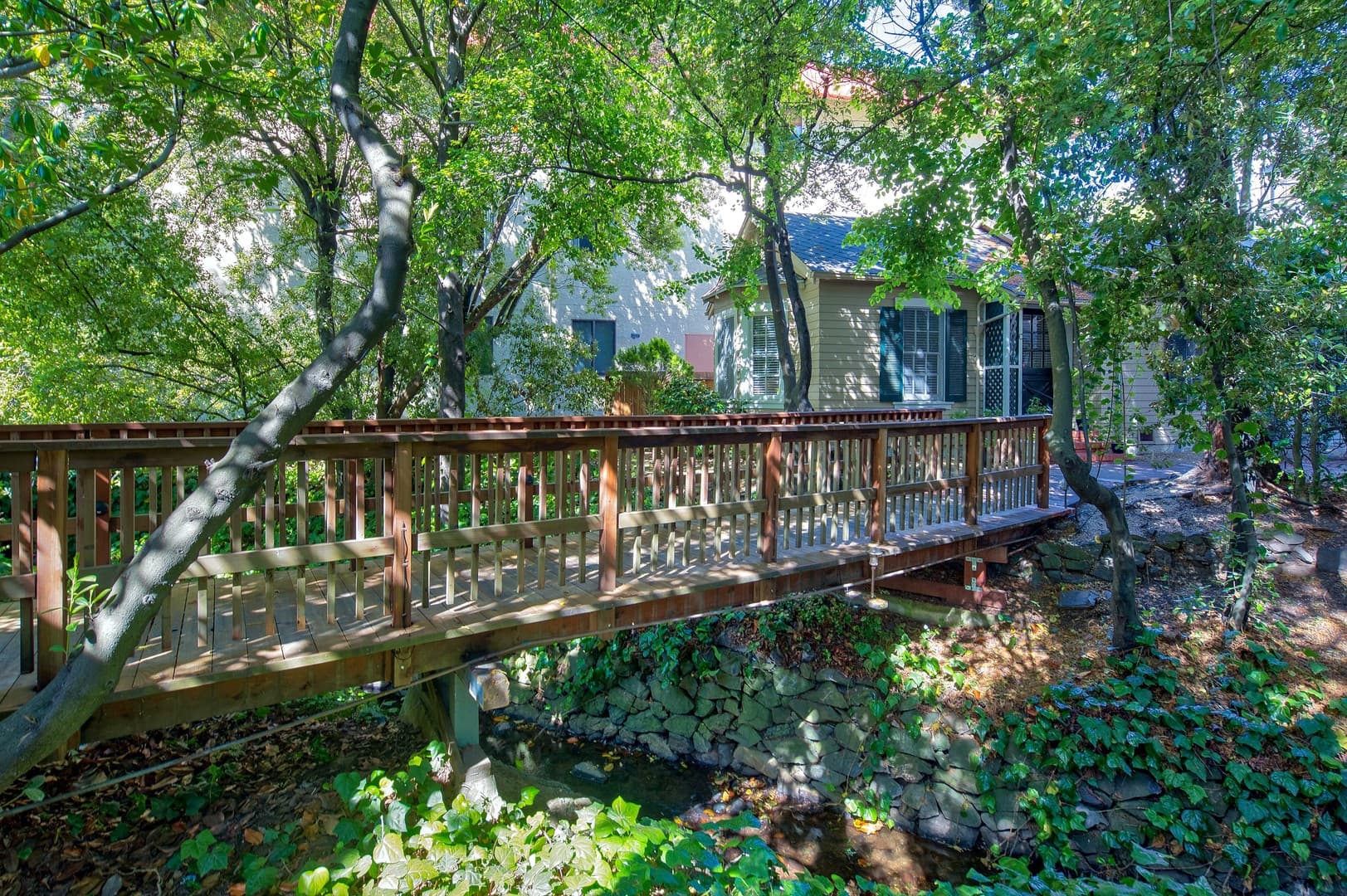 Burlingame Apartment: 1445 Bellevue Avenue