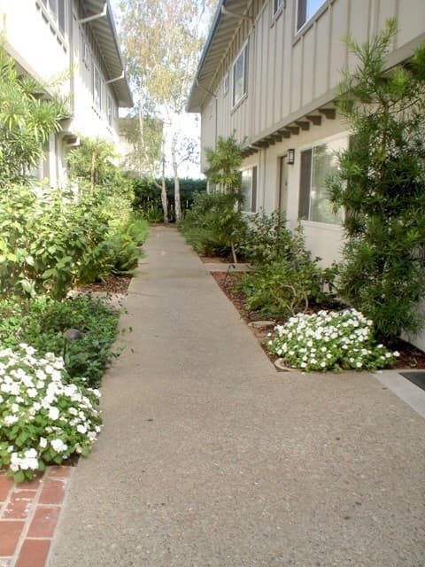 Sunnyvale Apartment: 1674 Hollenbeck Avenue