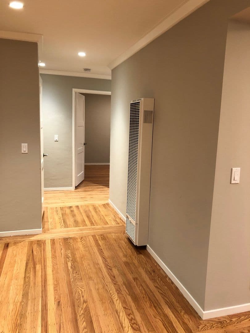 Menlo Park Apartment: 1041 Laurel Street