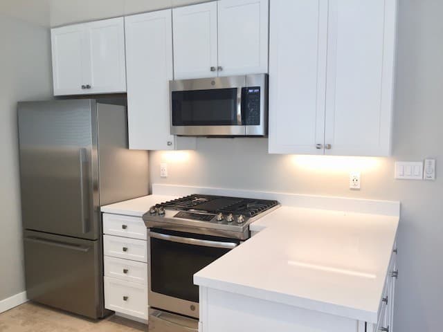 Menlo Park Apartment: 1025 Laurel Street