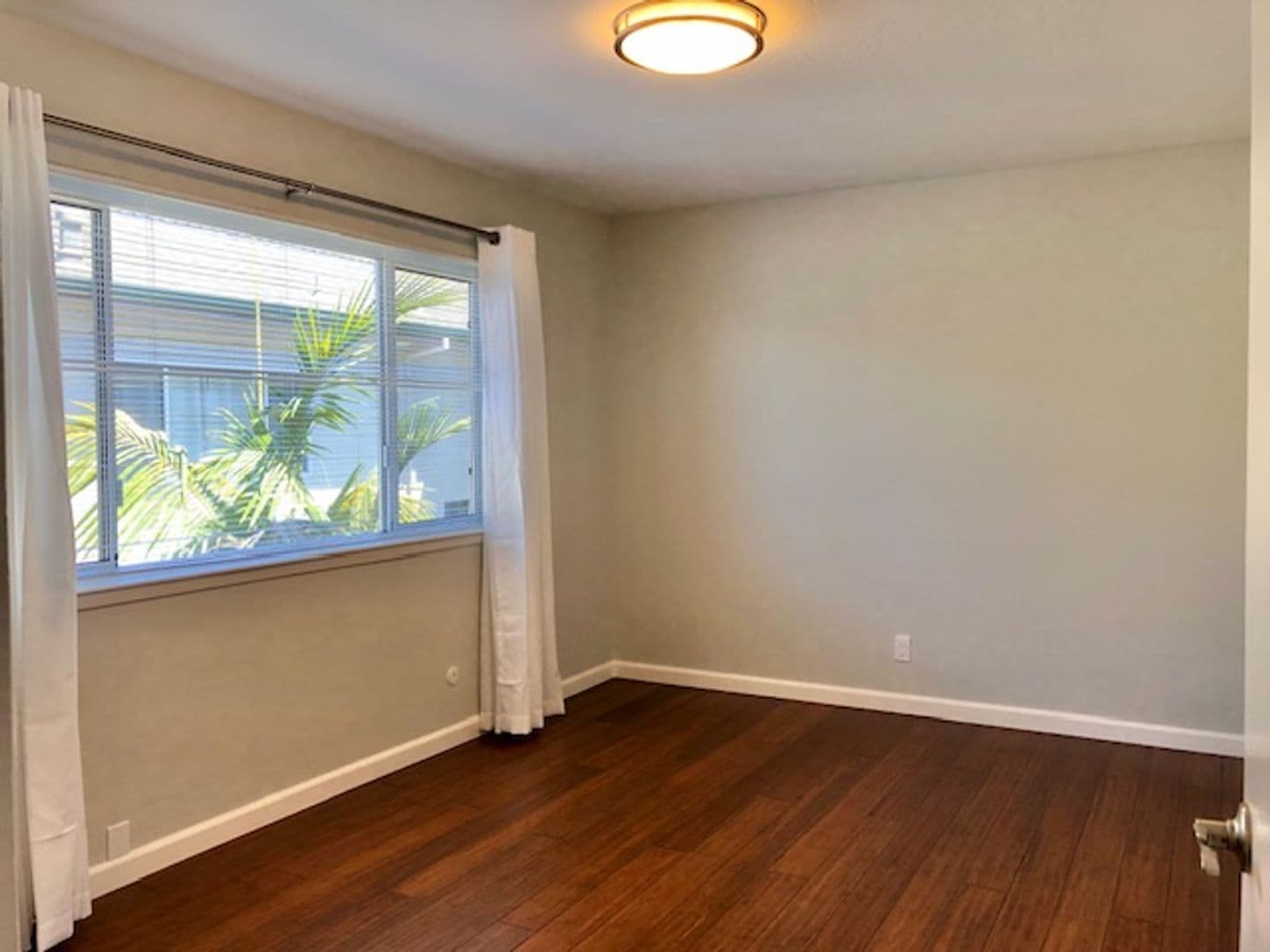 Sunnyvale Apartment: 1674 Hollenbeck Avenue