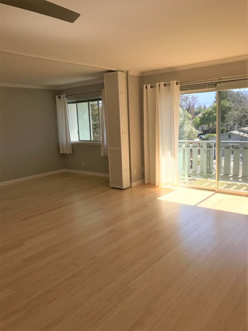 Mountain View Apartment: 2645 California Street