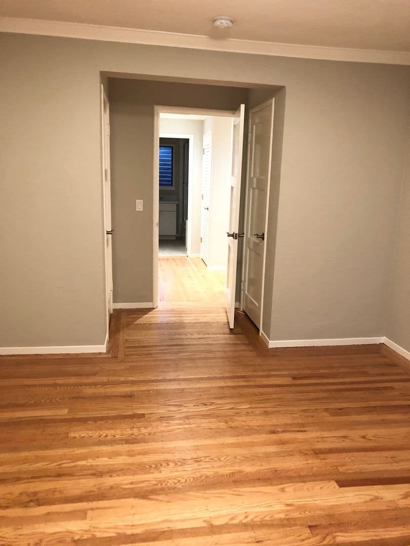 Menlo Park Apartment: 1041 Laurel Street
