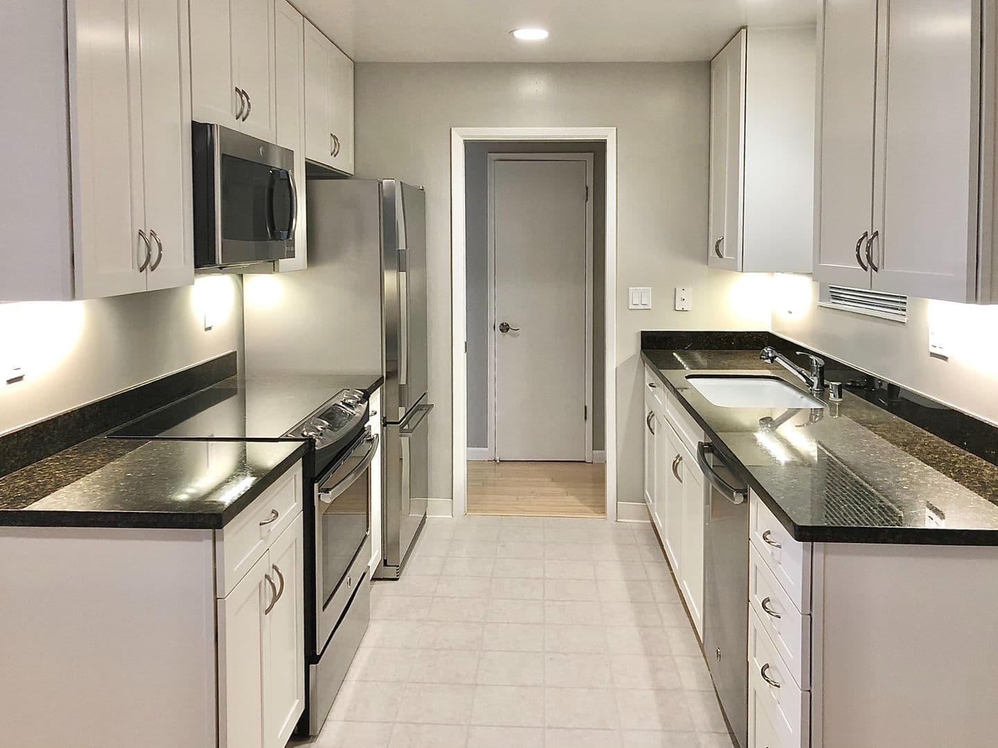 Menlo Park Apartment: 1010 Noel Drive