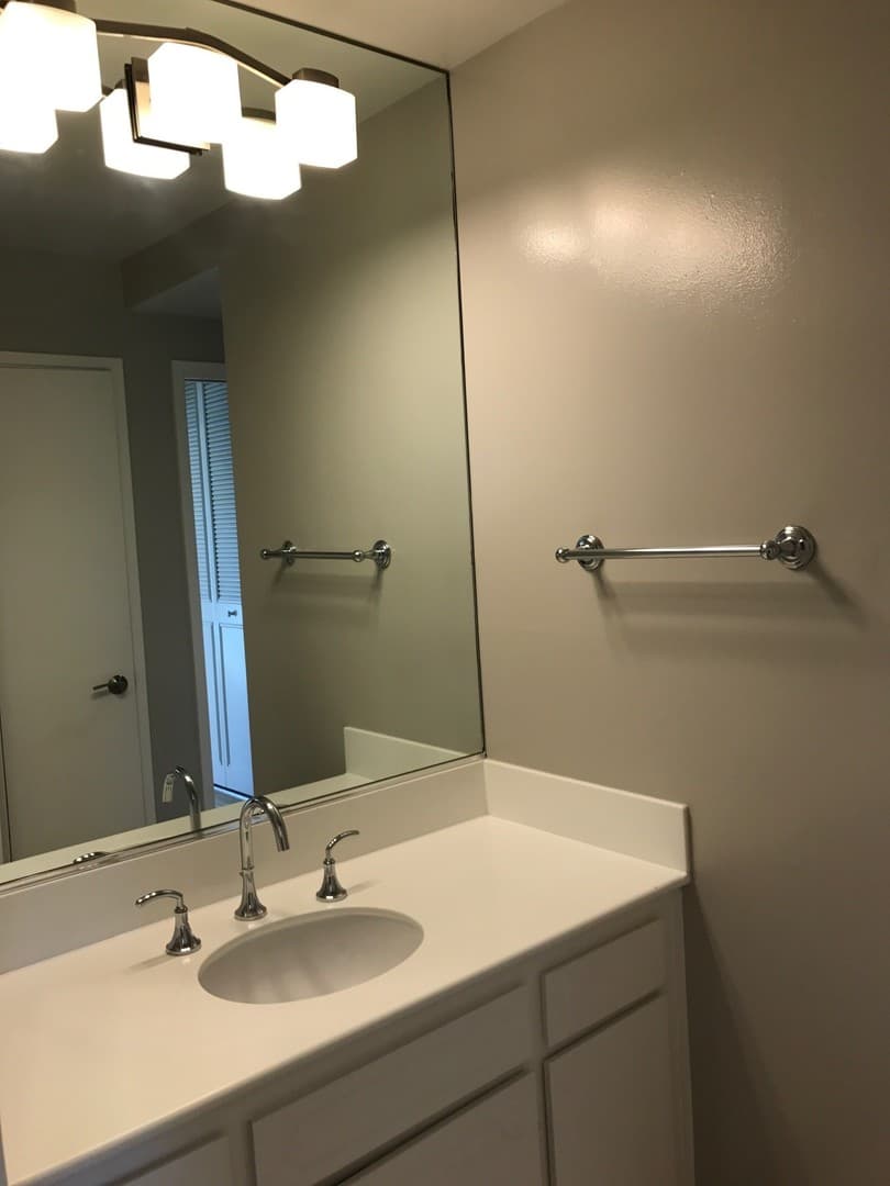 Mountain View Apartment: 2645 California Street