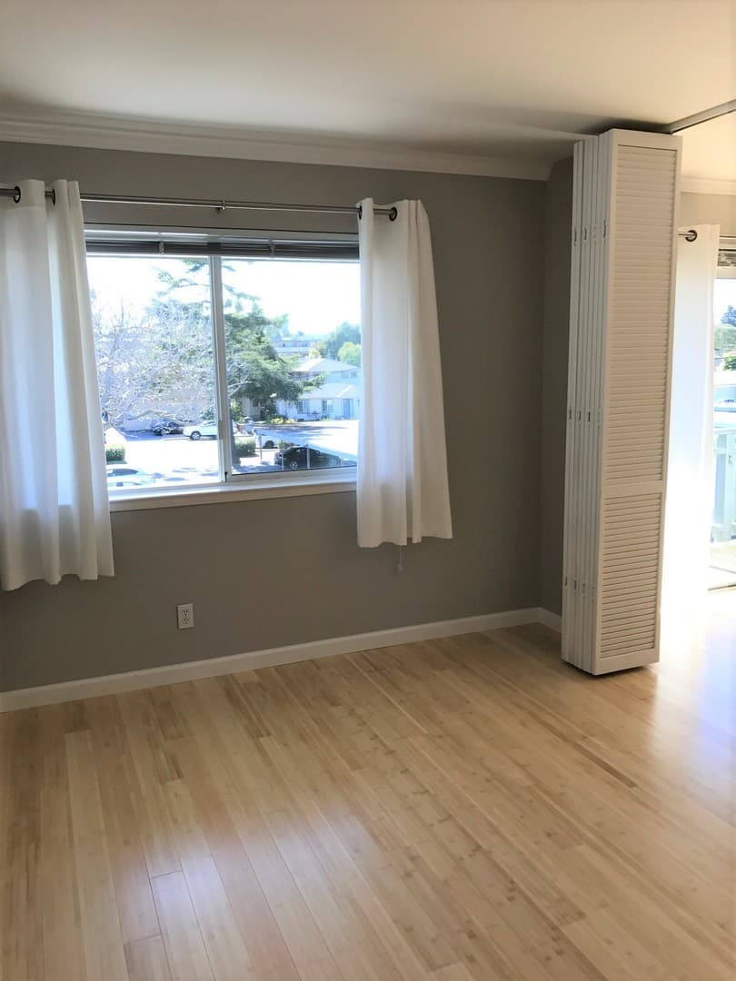 Mountain View Apartment: 2645 California Street