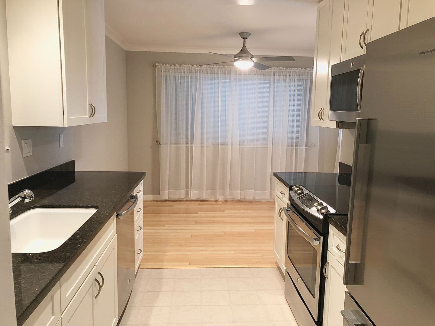 Menlo Park Apartment: 1010 Noel Drive