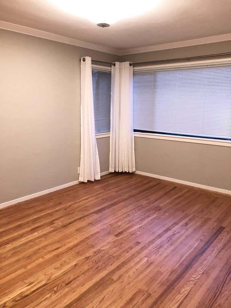 Menlo Park Apartment: 1041 Laurel Street