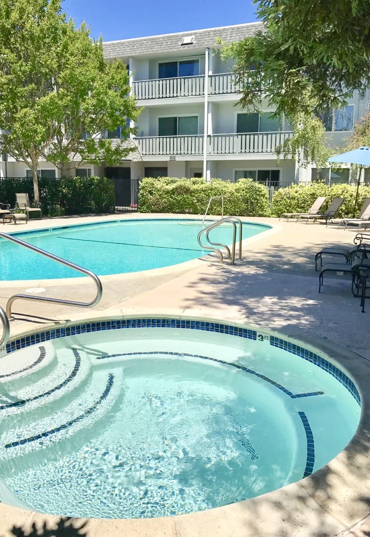 Mountain View Apartment: 2645 California Street