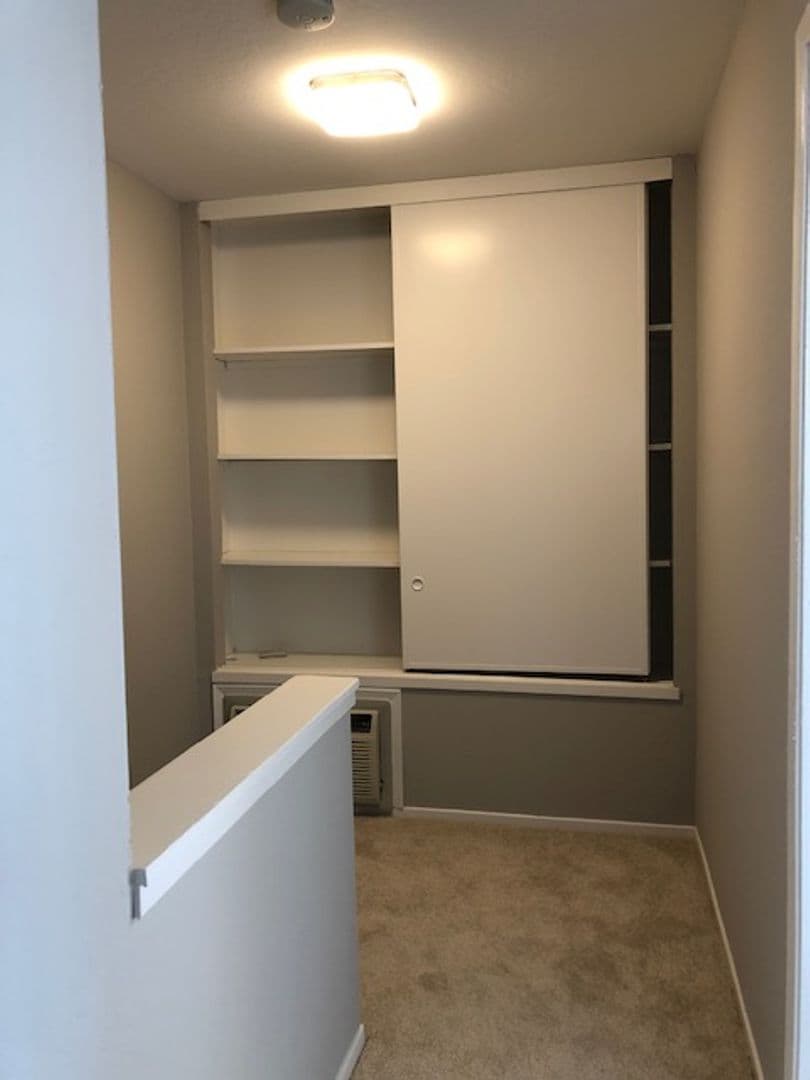 Sunnyvale Apartment: 1674 Hollenbeck Avenue