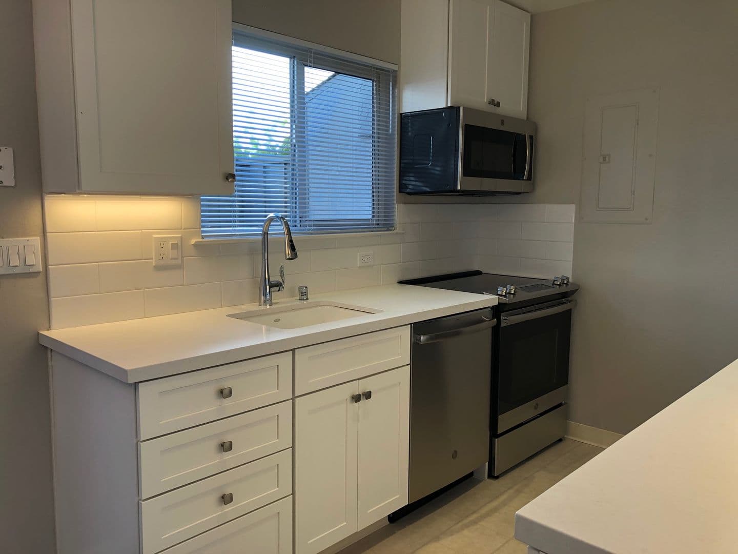 Sunnyvale Apartment: 1674 Hollenbeck Avenue