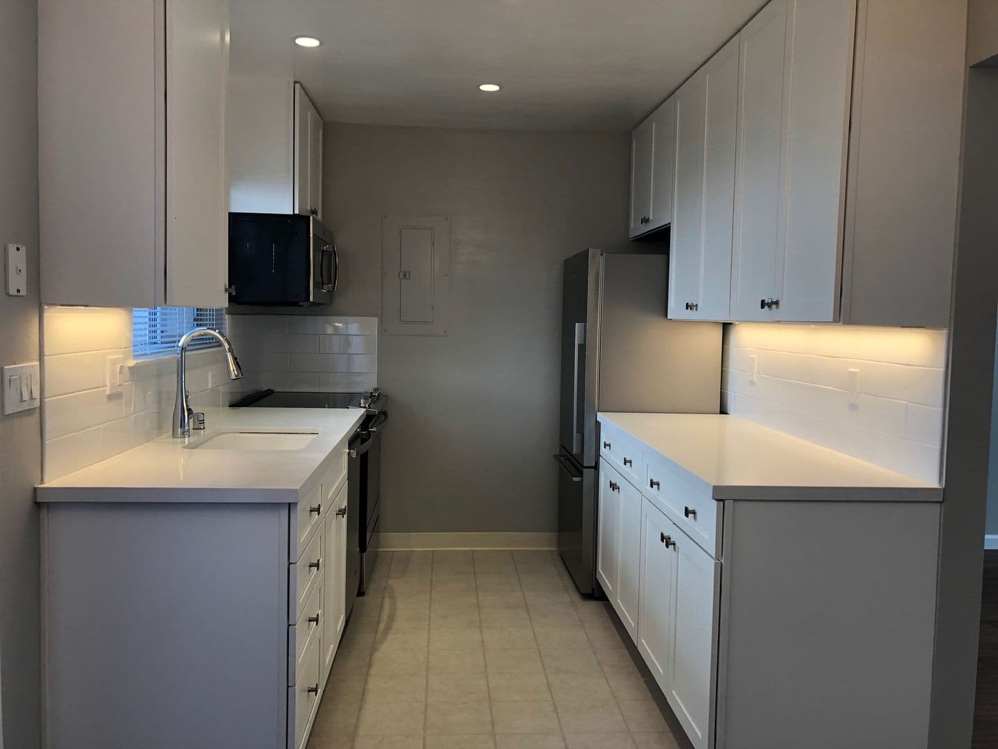 Sunnyvale Apartment: 1674 Hollenbeck Avenue