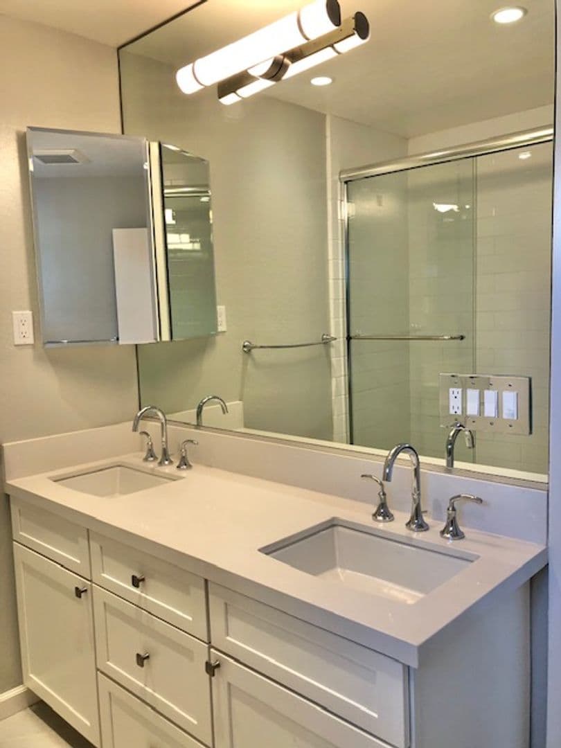 Sunnyvale Apartment: 1674 Hollenbeck Avenue