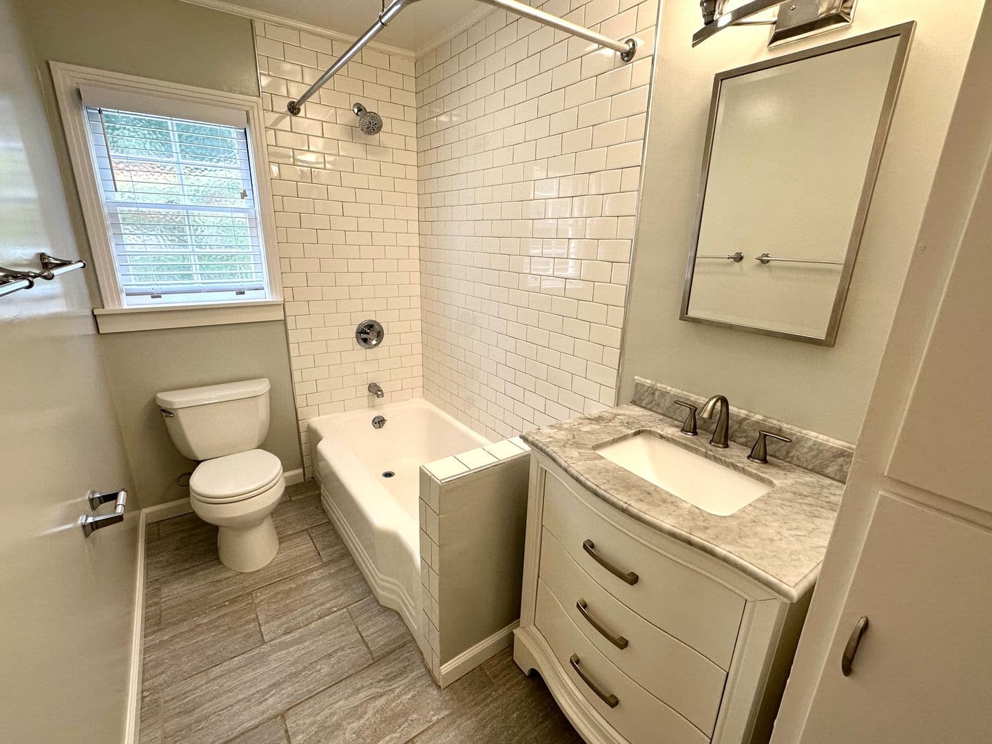 Burlingame Apartment: 1445 Bellevue Avenue