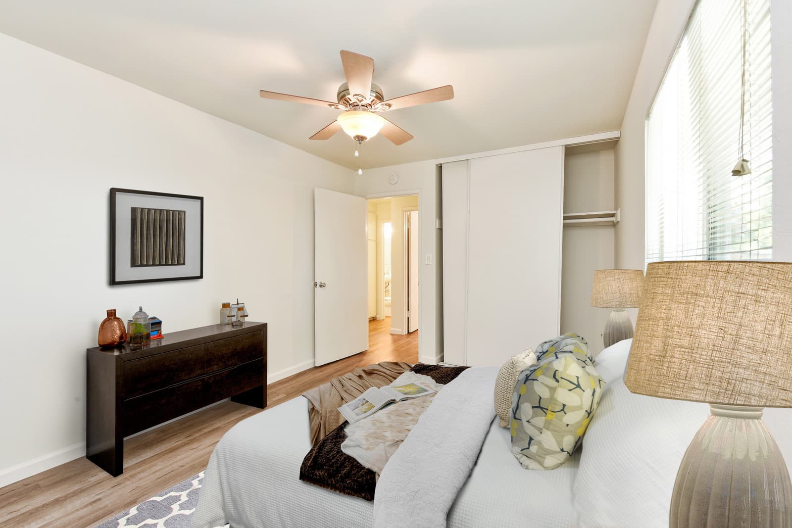 Fremont Apartment: 4737 Thornton Avenue