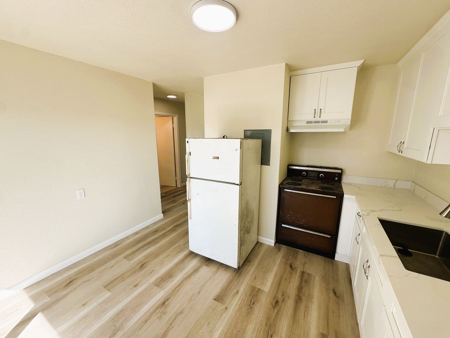 Vallejo Apartment: 510 Fairgrounds Drive