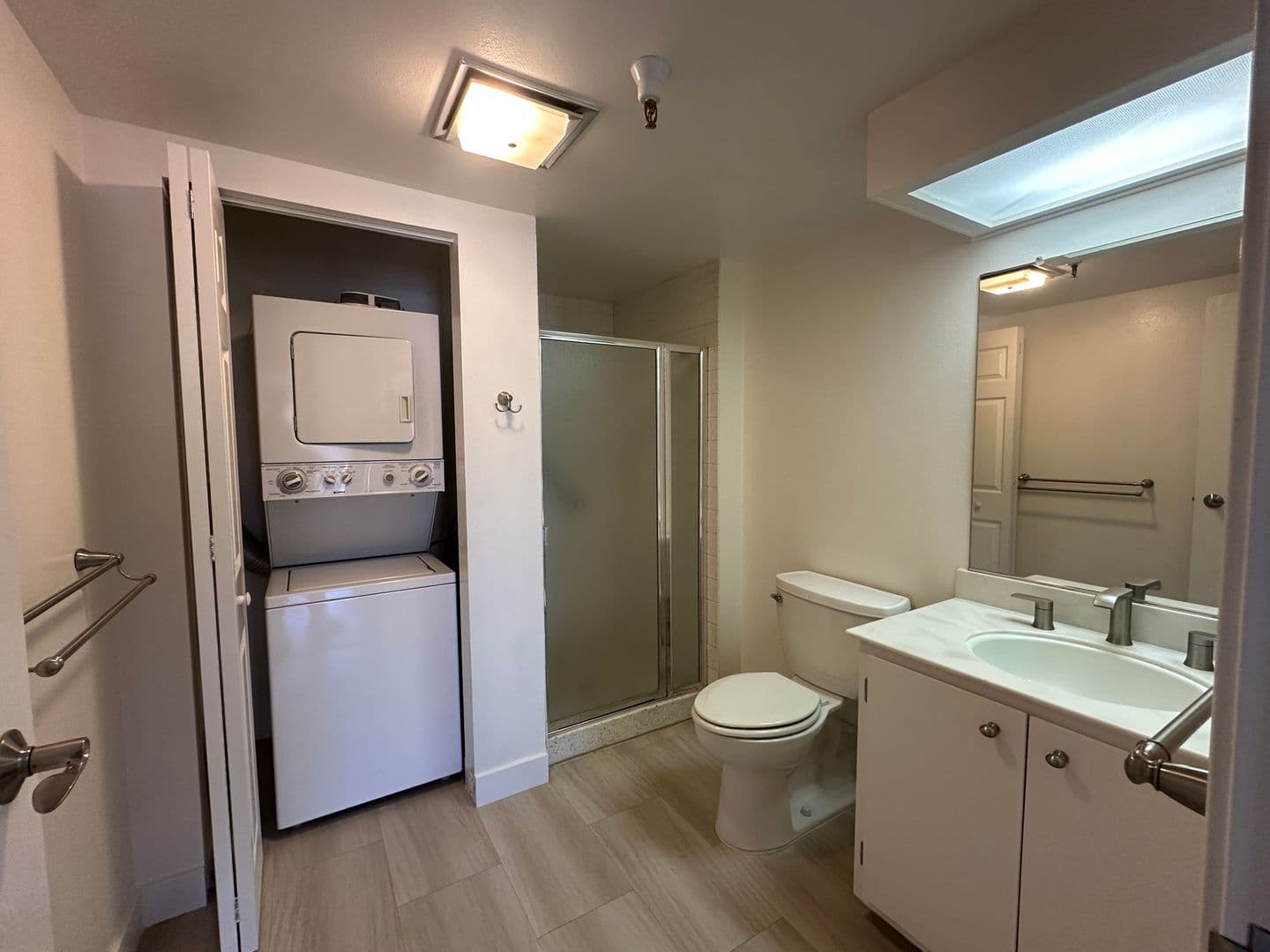 Sacramento Apartment: 500 N St #1607