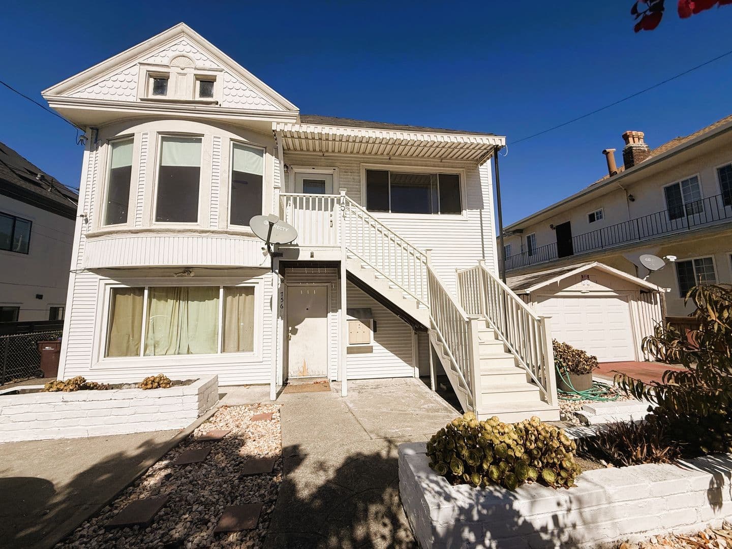 Oakland Apartment: 756 58th Street