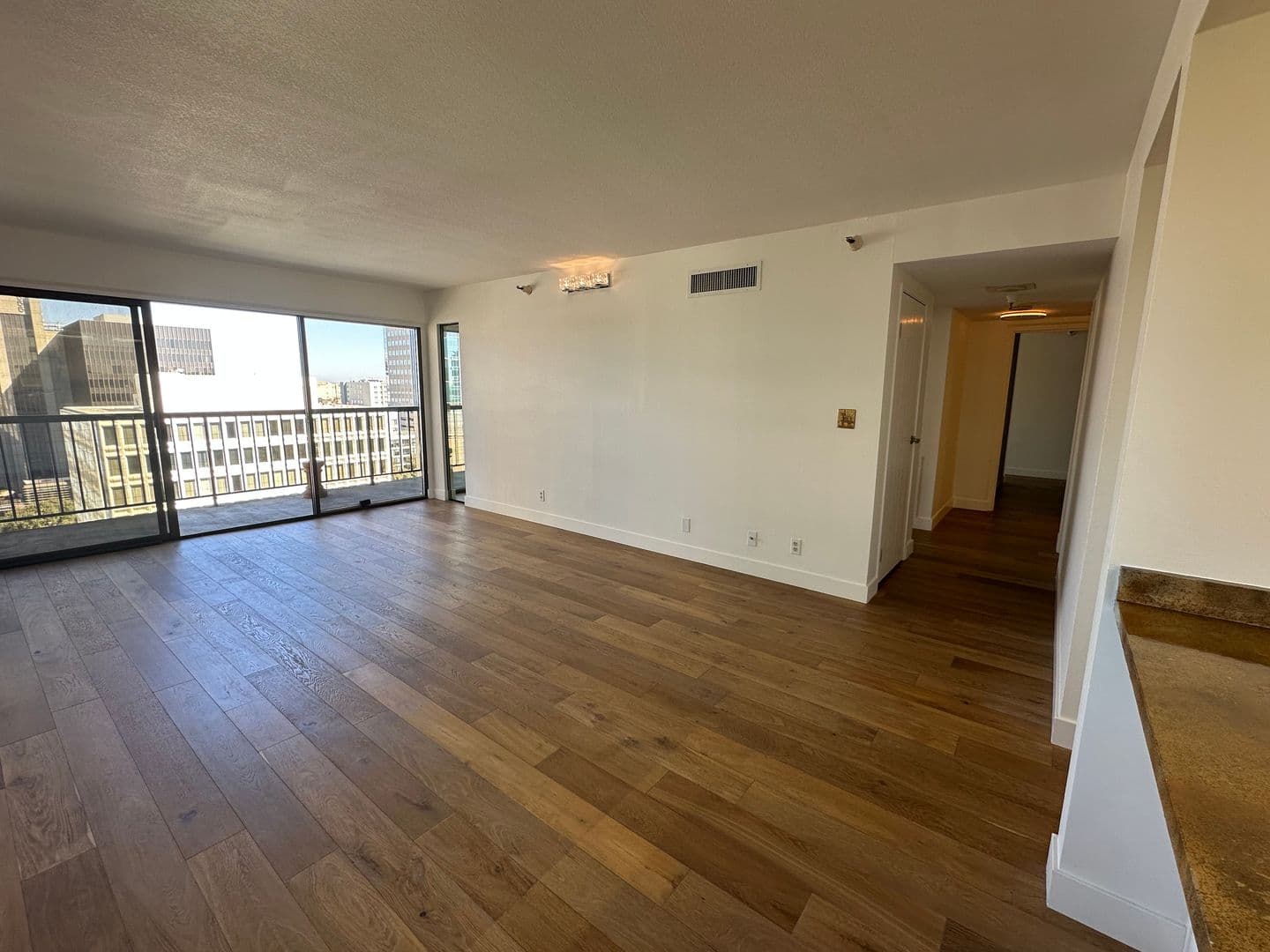 Sacramento Apartment: 500 N St #1607