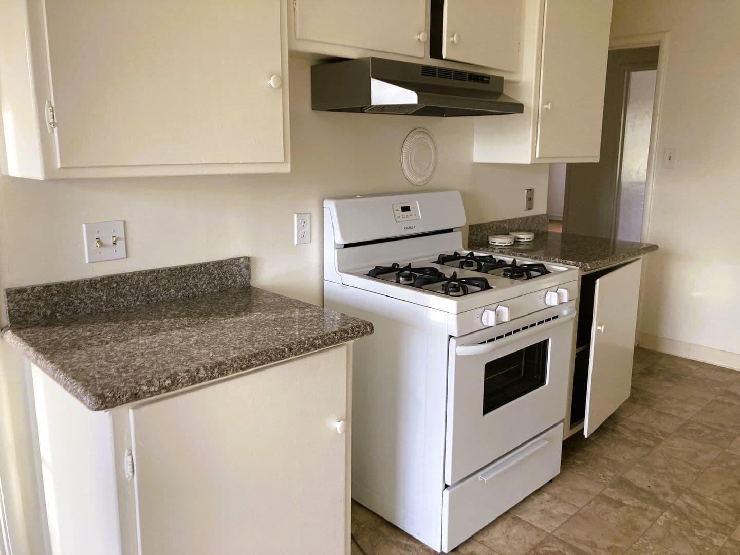 Oakland Apartment: 3105 High St