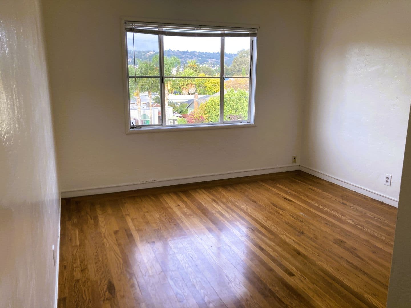 Oakland Apartment: 3105 High St
