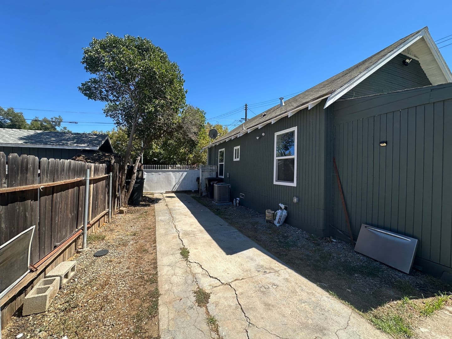 Sacramento House: 3336 44th St