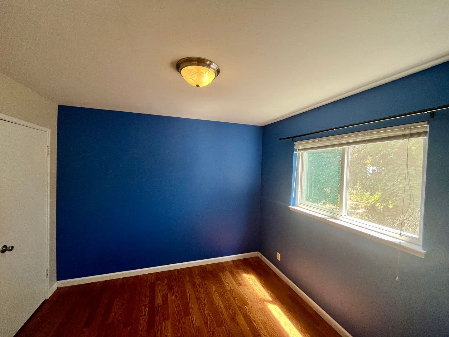 Oakland Apartment: 588 59th Street