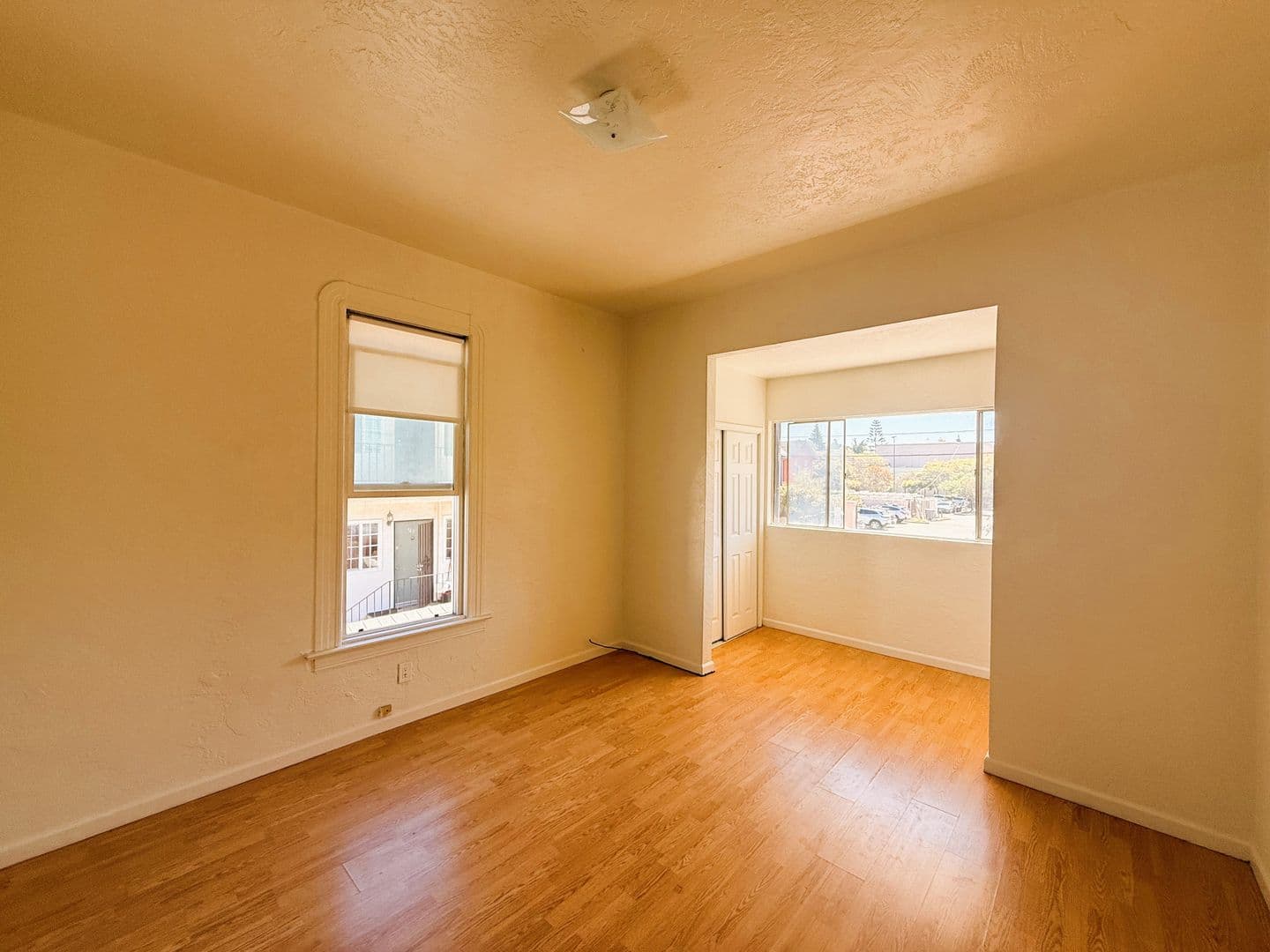 Oakland Apartment: 756 58th Street