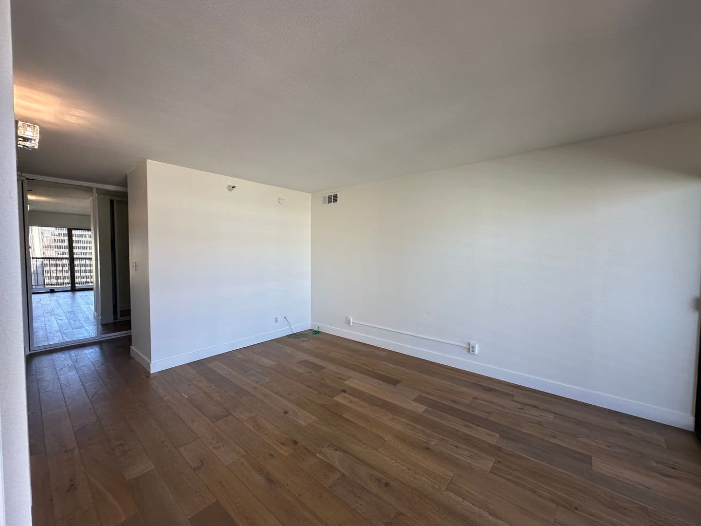 Sacramento Apartment: 500 N St #1607