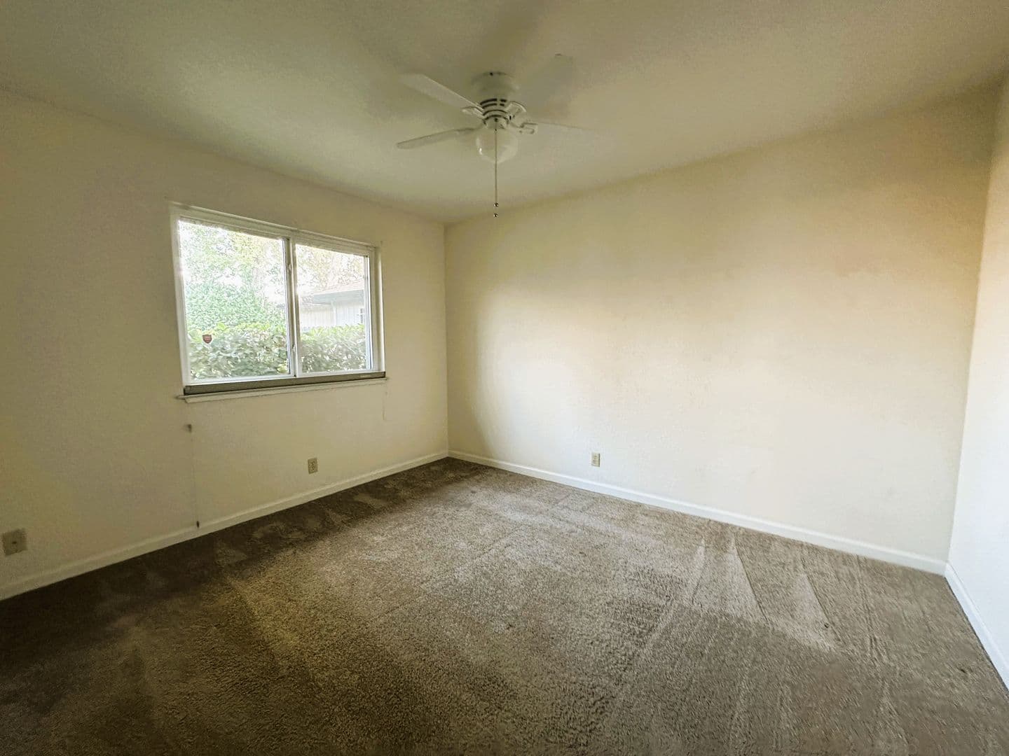 Sacramento House: 3429 Montclaire St
