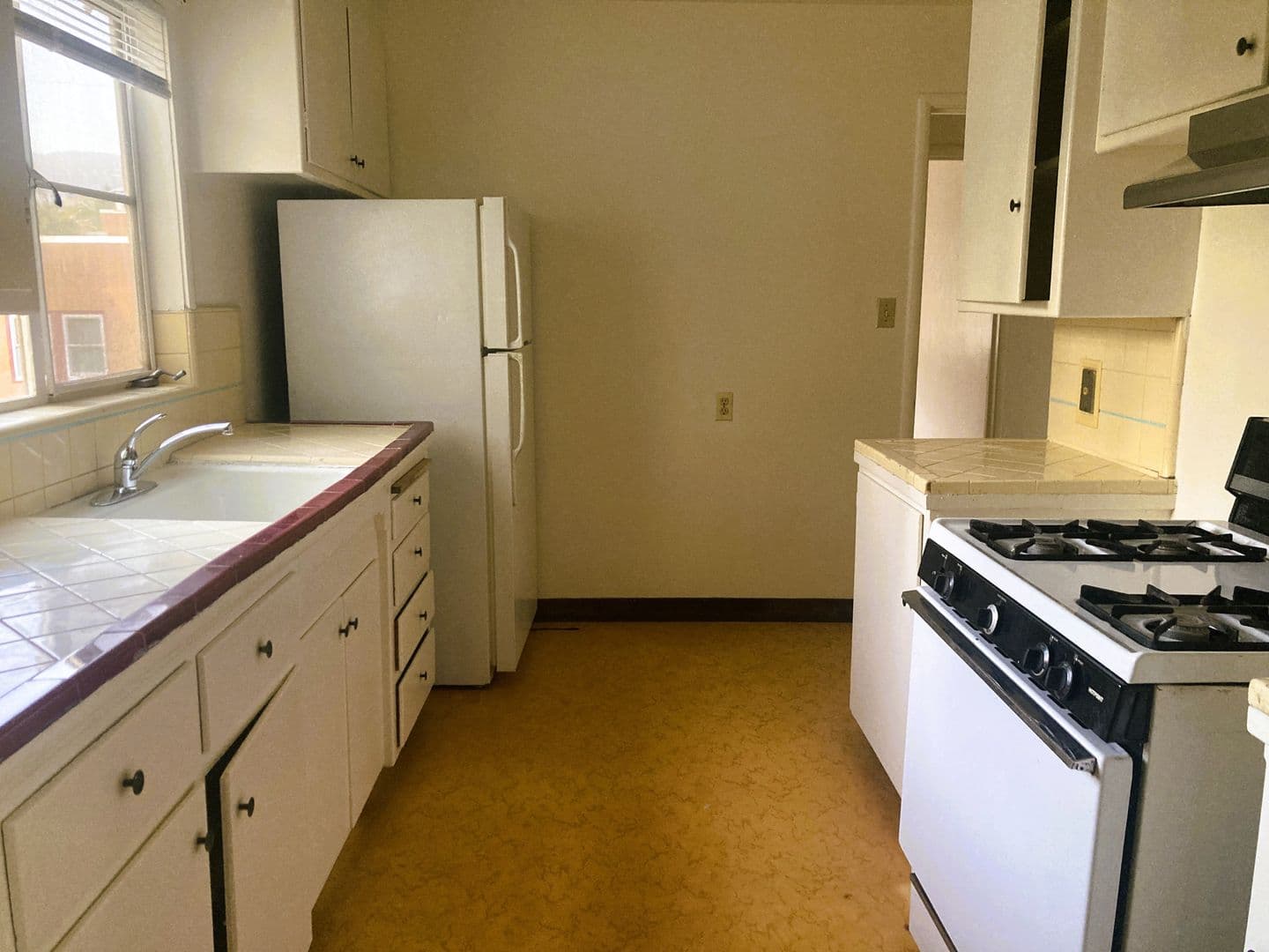 Oakland Apartment: 3105 High St